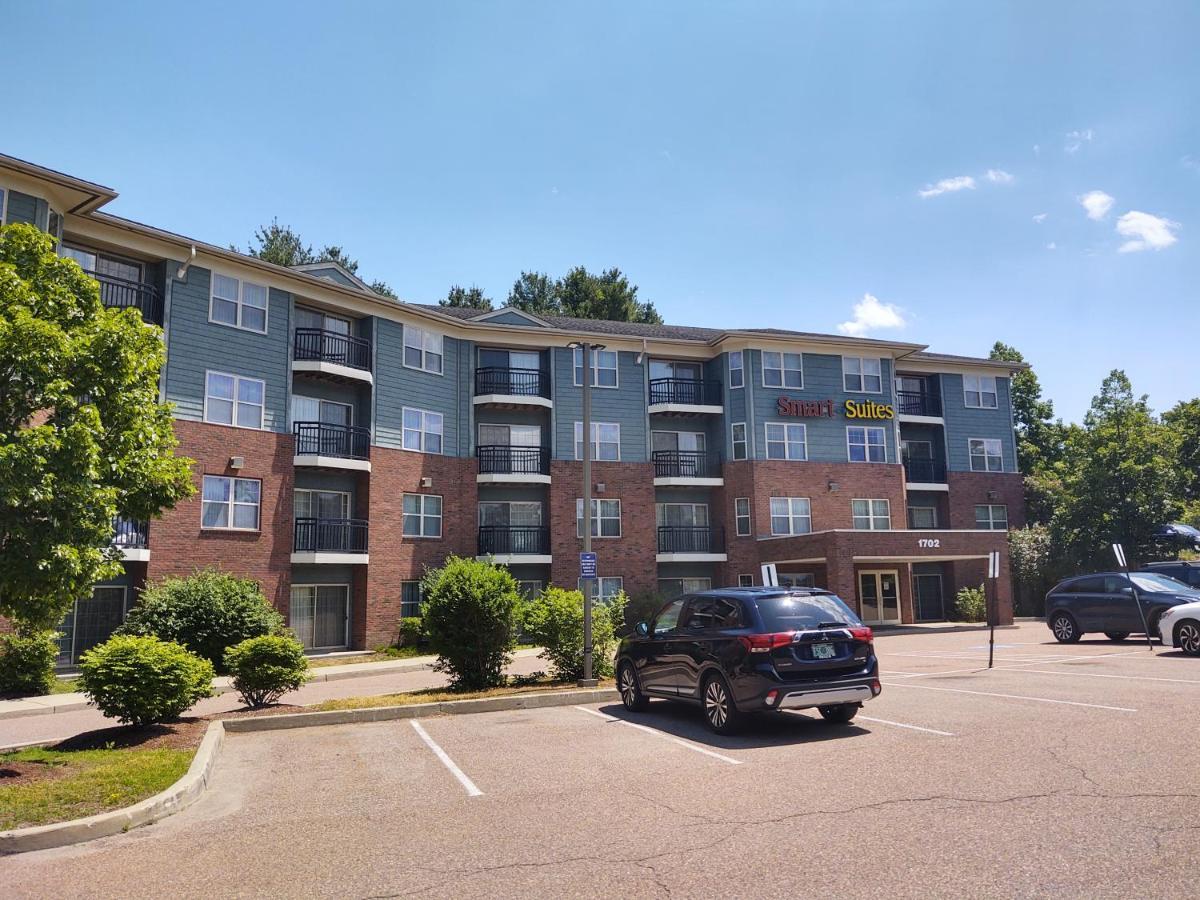 Smart Suites On The Hill South Burlington Eksteriør billede